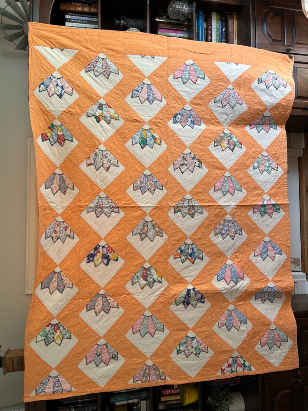 Vintage Handmade Orange Dresden Plate Quilt